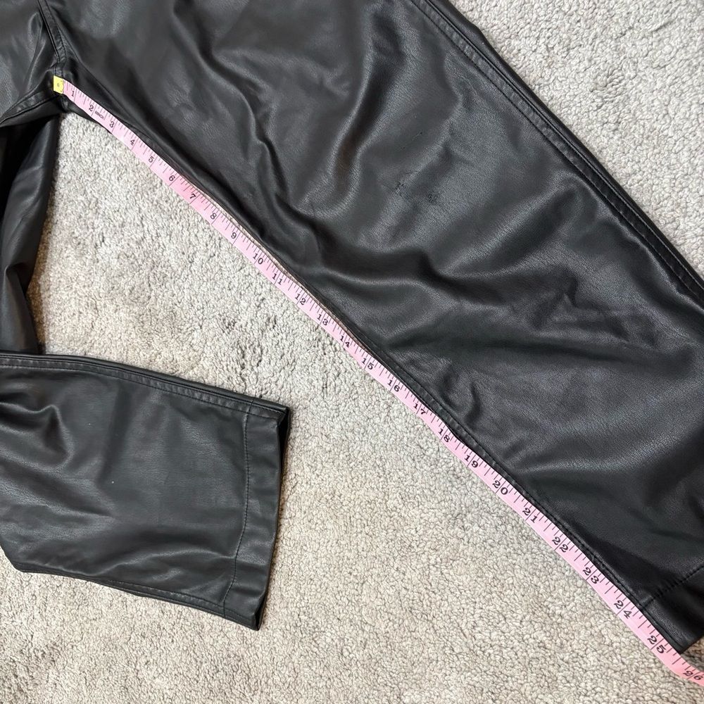 Hollister Black Faux Leather Ultra High Rise Pants Size 29/ 9R - Picture 8 of 11